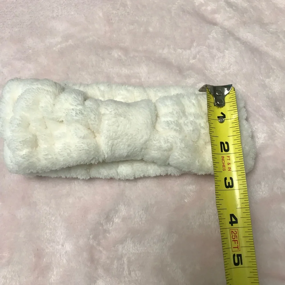 ✨✨5/$10✨✨ Accessorie Unisex Off White plush Headband Makeup headband New - Picture 6 of 6